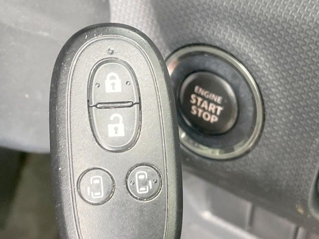 �y�L�[���X�X�^�[�g�V�X�e���z�J�o����|�P�b�g�ɓ��ꂽ�܂܂ł��h�A�̎{���E�������\�ȃX�}�[�g�L�[�𑕔��B�G���W���̃I���E�I�t�����J�M�����o���K�v����������Ƃ��Ă��֗��ł���