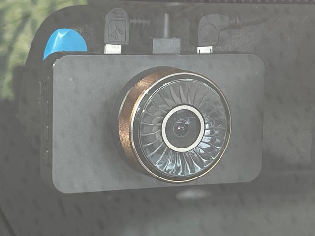 �y�h���C�u���R�[�_�[�z�h���C�u���R�[�_�[����!���s���͂������A������^�]�⎖�̂ɑ��������ہA�f���ŋL�^���A����̃��X�N�ɔ����܂��B���L�^�pSD�J�[�h�͂��q�l�����g�ł��������������K�v������܂��B