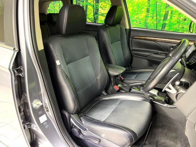 �y���烌�U�[�V�[�g�z����̂ӂ���肪�e�ՂŃ����e�i���X�����ȒP�ȁA�@�\���ɗD��鍇����v���̗p�����㎿�ȃV�[�g�ł��B����S�n���悭�A���������ӂ��S�n�ǂ��ԓ���Ԃ����o���Ă���܂��B