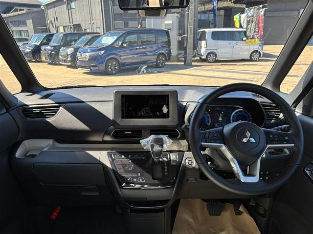 デリカミニT プレミアム 4WD