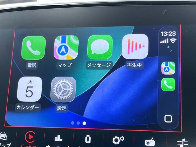 ��Apple Car Play:�X�}�z�Ƃ̗L���ڑ��ŁA�i�r�E�I�[�f�B�I�Đ��ȂǃX�}�z�̃A�v���@�\����ʂł��g����֗��@�\�ł�!