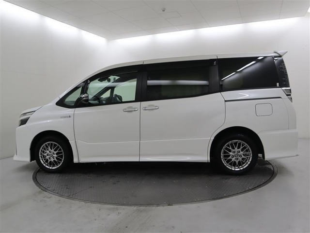 ヴォクシー1.8 ハイブリッド ZS 煌II