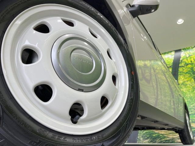 �y����14�C���`�A���~�z�C�[���z�O�ςɃ}�b�`���������A���~�z�C�[���𑕒����Ă���܂��B�e��ЊO�A���~�z�C�[����A�X�^�b�h���X�^�C�����戵�����Ă���܂��B���񂲑��k����������