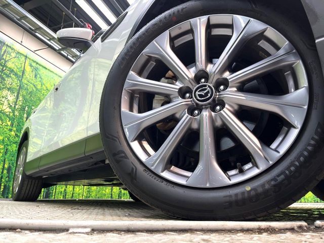 �y����20�C���`�A���~�z�C�[���z�O�ςɃ}�b�`���������A���~�z�C�[���𑕒����Ă���܂��B�e��ЊO�A���~�z�C�[����A�X�^�b�h���X�^�C�����戵�����Ă���܂��B���񂲑��k����������