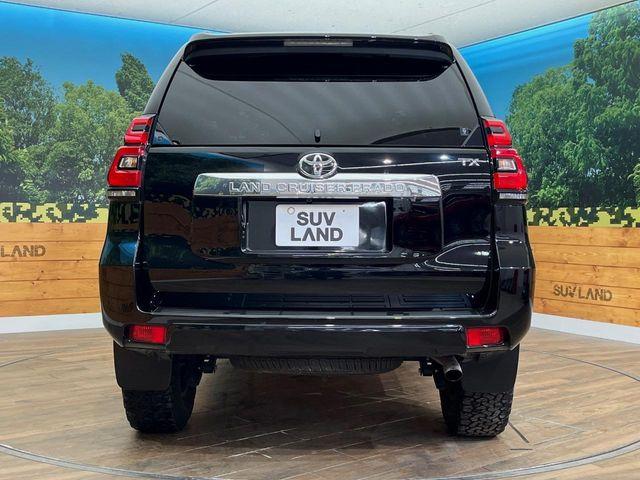 安心の最長10年・走行無制限保証(有償)をご用意。保証内容も充実はもちろん、無料点検&オイル交換や、年中無休の全国・24時間ロードサービスも付帯されておりますのでご安心下さい。