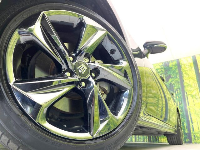 �y����18�C���`�A���~�z�C�[���z�O�ςɃ}�b�`���������A���~�z�C�[���𑕒����Ă���܂��B�e��ЊO�A���~�z�C�[����A�X�^�b�h���X�^�C�����戵�����Ă���܂��B���񂲑��k����������