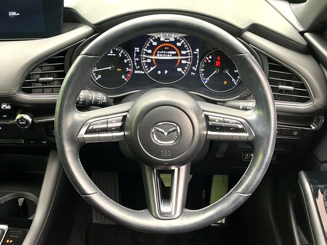 �y�����v�����X�e�A�����O�z�㎿�Ȋv���g�p���邱�ƂŁA��ɂ����������݂ƂĂ��^�]���₷���n���h���ł���