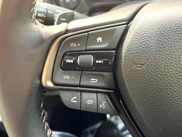 �y�X�e�A�����O�X�C�b�`�z�^�]���A�O������ڐ������炷���ƂȂ��A�I�[�f�B�I���̑��삪�\�ȕ֗��@�\!���S&���K�ȃh���C�u�����o���Ă���܂���