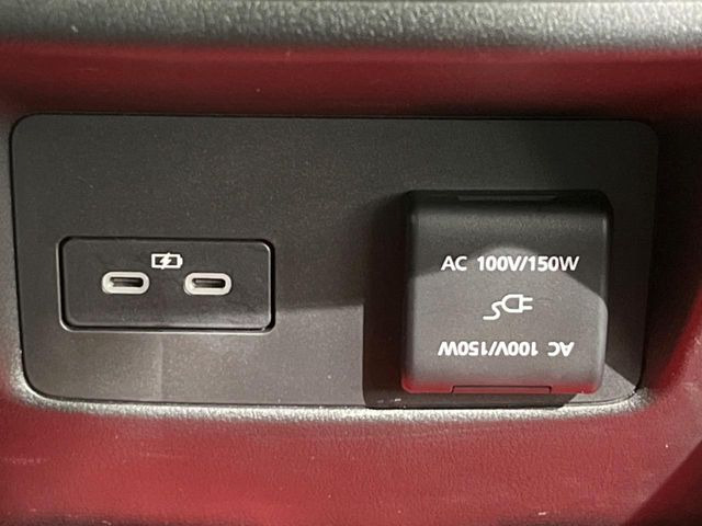 �y�A�N�Z�T���[�R���Z���g�z�L�����v��X�|�[�c�A�A�E�g�h�A�ł̃A�N�e�B�r�e�B�͂������A�ЊQ�E��d�̍ۂɏ����ɂ��Ȃ�AC100V�R���Z���g�𑕔���P�[�^�C��^�u���b�g�A�Q�[���@��̏[�d�ɂ���