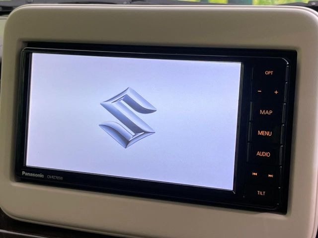 �y�����i�r�z�l�C�̏����i�r�𑕔����Ă���܂��B�i�r�̎g���₷���͂������A�I�[�f�B�I�@�\���[��!�L�����v�◷�s�͂������A�ʋ΂┃�����ȂǕ��i�̃h���C�u���y�����Ȃ�͂���