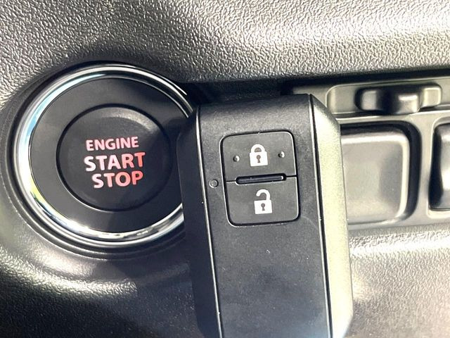 �y�L�[���X�X�^�[�g�V�X�e���z�J�o����|�P�b�g�ɓ��ꂽ�܂܂ł��h�A�̎{���E�������\�ȃX�}�[�g�L�[�𑕔��B�G���W���̃I���E�I�t�����J�M�����o���K�v����������Ƃ��Ă��֗��ł���