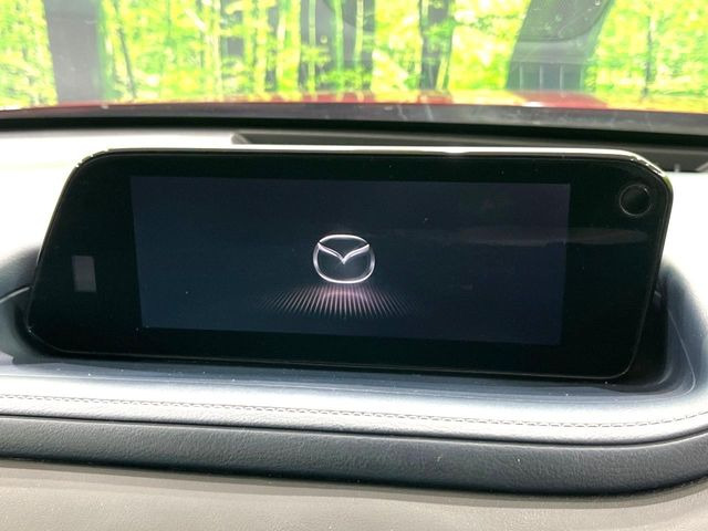 �y8.8�C���`�}�c�_�R�l�N�g�z�ԓ��̕��͋C�Ƀ}�b�`������^�̃f�B�X�v���C�B�X�}�z�ڑ��ł̃i�r�g�p��Bluetooth�Đ����A�l�X�ȋ@�\���y���߂܂��B�����I�ȃ_�C�������삪�\�ŁA�g��������ǍD�ł��B