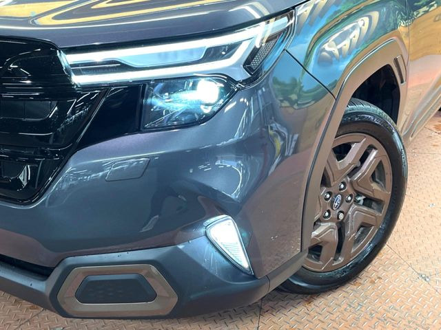 �yLED�w�b�h���C�g�z���V����ԑ��s�����ǍD�Ȏ��E���m�ۂ����S���ĉ^�]�ł��鍂�P�xLED�w�b�h���C�g�𑕔�!�_�����x�������A����d�͂��}�����Ă��܂��B