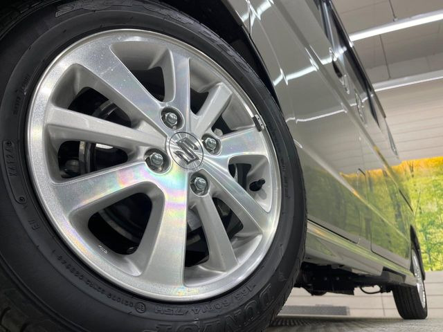 �y�����A���~�z�C�[���z�O�ςɃ}�b�`���������A���~�z�C�[���𑕒����Ă���܂��B�e��ЊO�A���~�z�C�[����A�X�^�b�h���X�^�C�����戵�����Ă���܂��B���񂲑��k����������