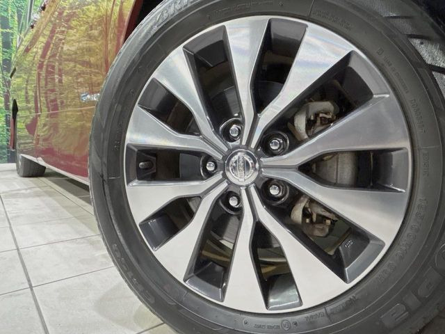 �y����16�C���`�A���~�z�C�[���z�O�ςɃ}�b�`���������A���~�z�C�[���𑕒����Ă���܂��B�e��ЊO�A���~�z�C�[����A�X�^�b�h���X�^�C�����戵�����Ă���܂��B���񂲑��k����������