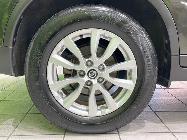 �y����17�C���`�A���~�z�C�[���z�O�ςɃ}�b�`���������A���~�z�C�[���𑕒����Ă���܂��B�e��ЊO�A���~�z�C�[����A�X�^�b�h���X�^�C�����戵�����Ă���܂��B���񂲑��k����������