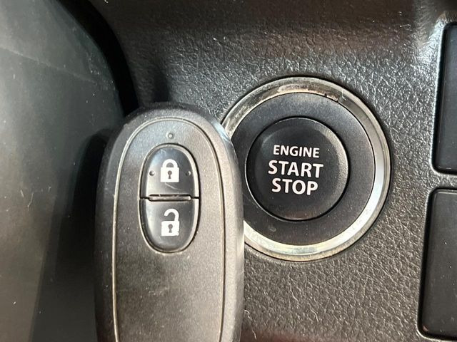 �y�L�[���X�X�^�[�g�V�X�e���z�J�o����|�P�b�g�ɓ��ꂽ�܂܂ł��h�A�̎{���E�������\�ȃX�}�[�g�L�[�𑕔��B�G���W���̃I���E�I�t�����J�M�����o���K�v����������Ƃ��Ă��֗��ł���