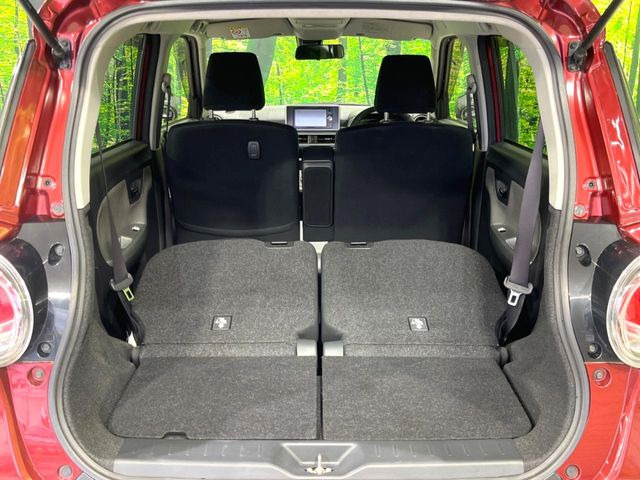 ���i�̂���������ʋ΁A���}���ɏ\���ȉ׎��X�y�[�X���m�ۂ��Ă���܂��B�Z�J���h�V�[�g��|���ƁA�傫�ȉו��̐ύڂ��\�ł���