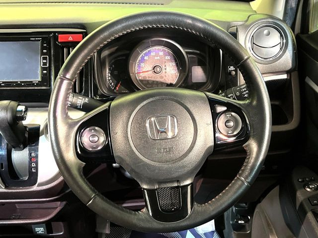 �y�����v�����X�e�A�����O�z�㎿�Ȋv���g�p���邱�ƂŁA��ɂ����������݂ƂĂ��^�]���₷���n���h���ł���