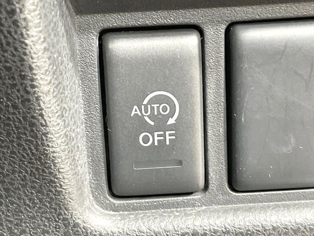 �y�A�C�h�����O�X�g�b�v�z�ԐM����a�؂Œ�Ԃ����ۂɃG���W�����~���A���ʂȔR���̏����}���܂��B�R��������ی�ɂȂ���@�\��G���W���̓u���[�L�𗣂��΍Ďn�����܂��B