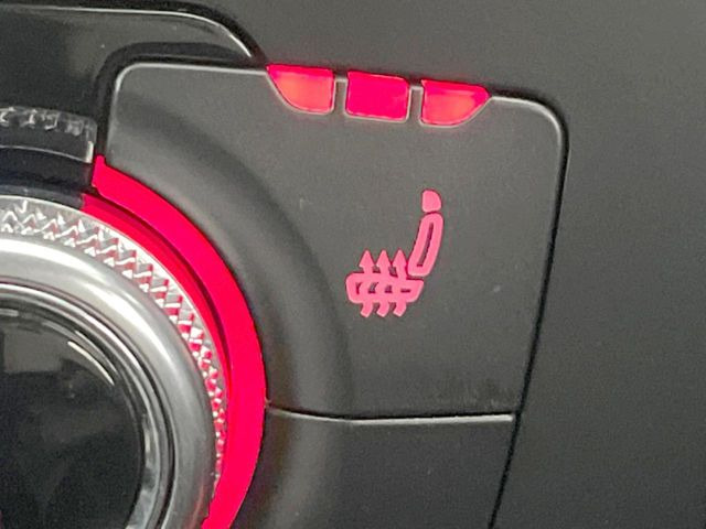 ���t�����g�V�[�g�q�[�e�B���O:�^�]�ȁE����ȋ��ɎO�i�K�Œ��߂��\�ȃV�[�g�q�[�^�[�𑕔����Ă���܂��B�G�߂��킸���K�ɂ��g�p���������܂��B