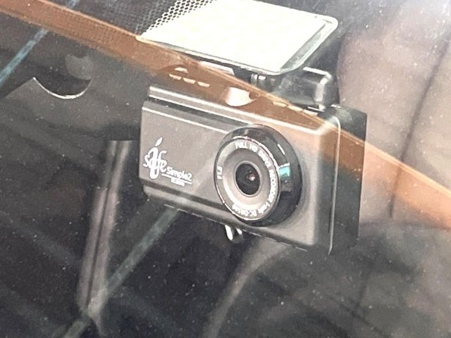 �y�h���C�u���R�[�_�[�z�h���C�u���R�[�_�[����!���s���͂������A������^�]�⎖�̂ɑ��������ہA�f���ŋL�^���A����̃��X�N�ɔ����܂��B���L�^�pSD�J�[�h�͂��q�l�����g�ł��������������K�v������܂��B