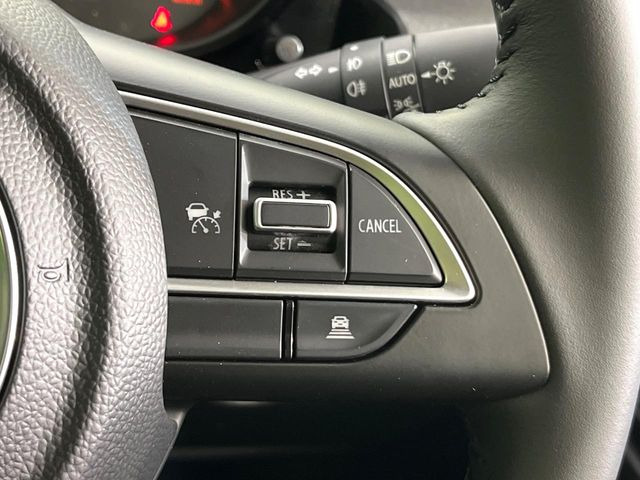 �y�N���[�Y�R���g���[���z�������H�����N���N���s�B�A�N�Z���𗣂��Ă���葬�x�ő��s���ł��A�������^�]���̕��S���y��!�����E�������ȒP�ȃX�C�b�`����Œ����ł��܂��B