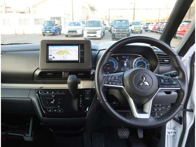 デリカミニT プレミアム 4WD