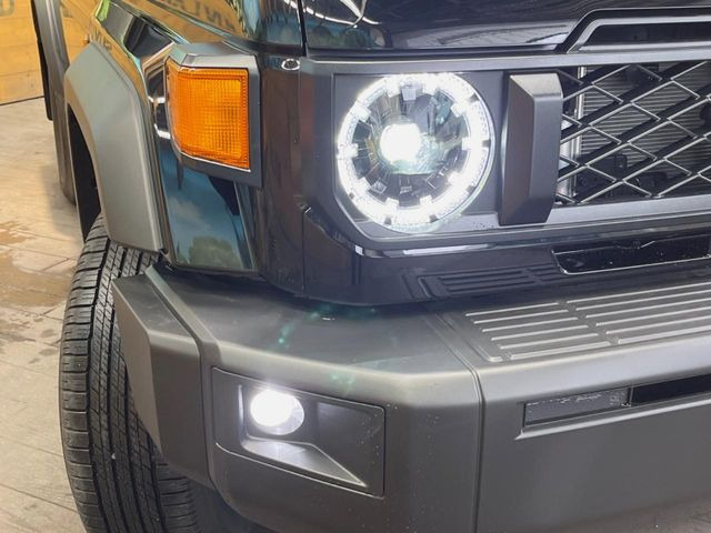 �yLED�w�b�h���C�g�z���V����ԑ��s�����ǍD�Ȏ��E���m�ۂ����S���ĉ^�]�ł��鍂�P�xLED�w�b�h���C�g�𑕔�!�_�����x�������A����d�͂��}�����Ă��܂��B