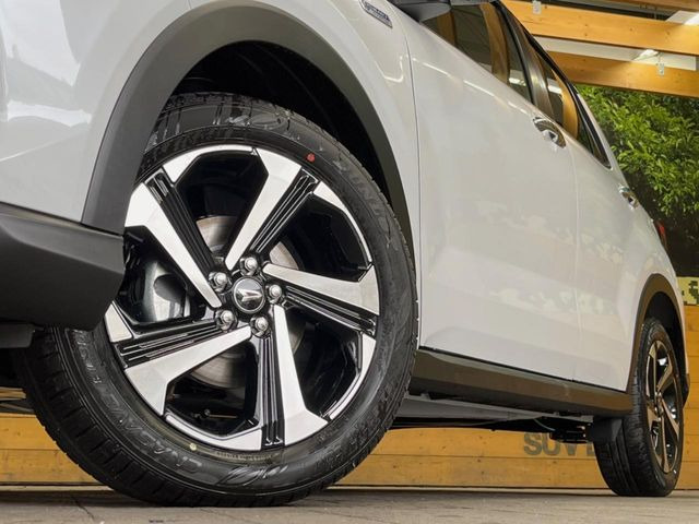 �y�O���[�h��p����17�C���`�A���~�z�C�[���z�f�U�C�����̍��������A���~�z�C�[���𑕒����Ă���܂��B�e��ЊO�A���~�z�C�[����A�X�^�b�h���X�^�C�����戵�����Ă���܂��B���񂲑��k����������