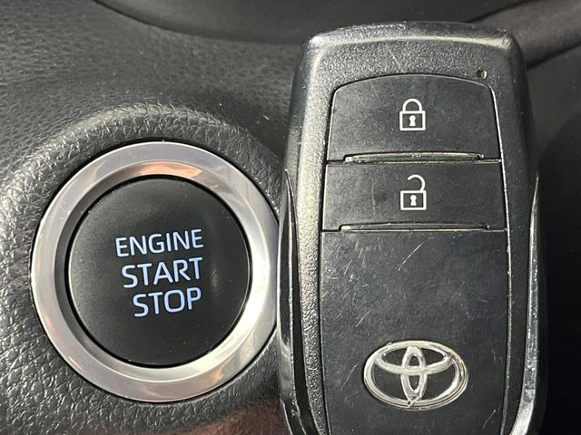 �y�X�}�[�g�L�[�z�J�o����|�P�b�g�ɓ��ꂽ�܂܂ł��h�A�̎{���E�������\�ȃX�}�[�g�L�[�𑕔��B�G���W���̃I���E�I�t�����J�M�����o���K�v����������Ƃ��Ă��֗��ł���