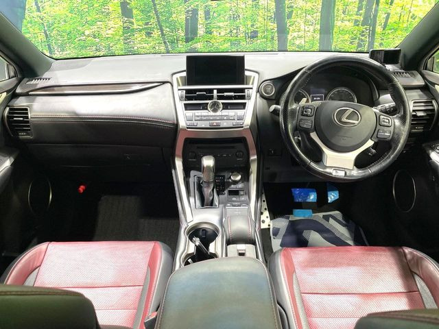 NX200t Fスポーツ