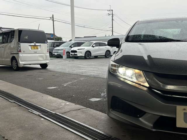 グレイス1.5 ハイブリッド LX