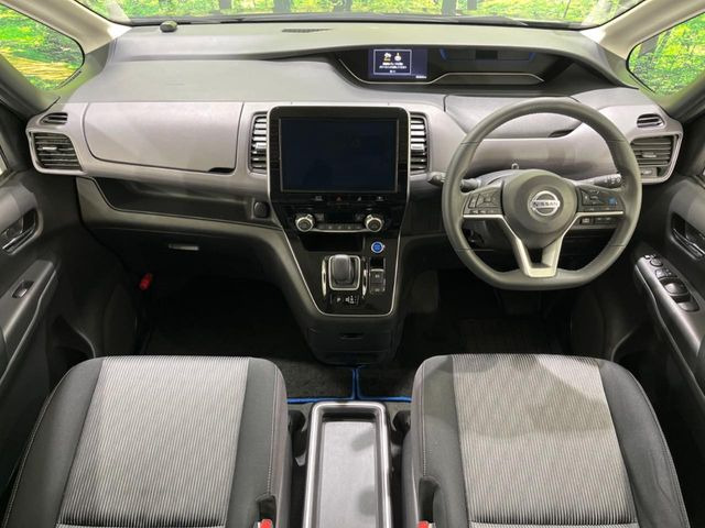 セレナ1.2 e-POWER ハイウェイスターV