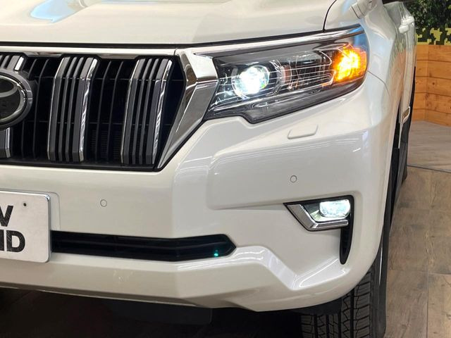 �yLED�w�b�h���C�g�z���V����ԑ��s�����ǍD�Ȏ��E���m�ۂ����S���ĉ^�]�ł��鍂�P�xLED�w�b�h���C�g�𑕔�!�_�����x�������A����d�͂��}�����Ă��܂��B