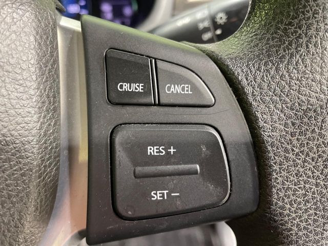 �y�N���[�Y�R���g���[���z�������H�����N���N���s�B�A�N�Z���𗣂��Ă���葬�x�ő��s���ł��A�������^�]���̕��S���y��!�����E�������ȒP�ȃX�C�b�`����Œ����ł��܂��B