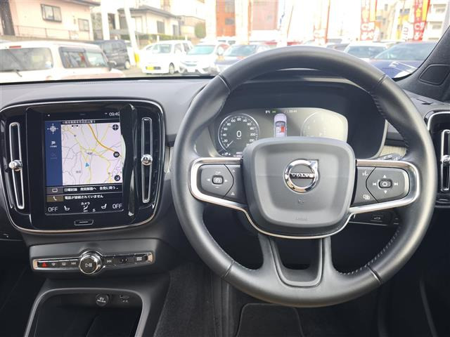 XC40T4 AWD インスクリプション 4WD