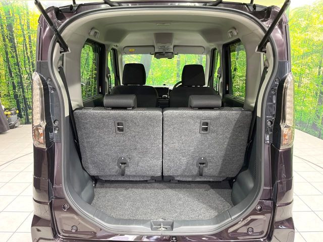 ���i�̂���������ʋ΁A���}���ɏ\���ȉ׎��X�y�[�X���m�ۂ��Ă���܂��B�Z�J���h�V�[�g��|���ƁA�傫�ȉו��̐ύڂ��\�ł���