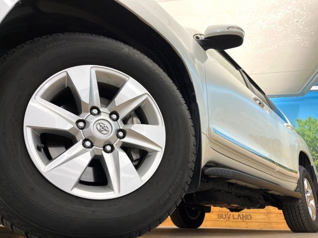 �y����17�C���`�A���~�z�C�[���z�O�ςɃ}�b�`���������A���~�z�C�[���𑕒����Ă���܂��B�e��ЊO�A���~�z�C�[����A�X�^�b�h���X�^�C�����戵�����Ă���܂��B���񂲑��k����������