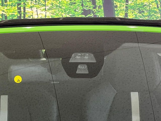 �y�V�e�B�u���[�L�A�N�e�B�u�V�X�e���z�ᑬ���s���ɑO���̎ԗ�����F�����A�Փ˂������Ȏ��͌x��ƃu���[�L�ŏՓˉ���Ɣ�Q�y�����A�V�X�g�B�����S�Ƀh���C�u�����y���݂��������܂��B