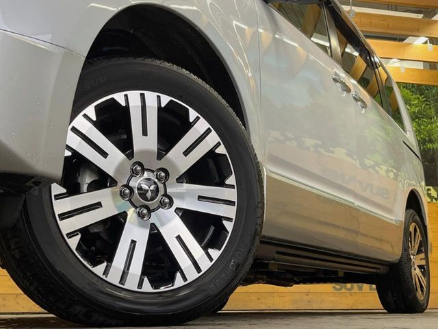 �y����18�C���`�A���~�z�C�[���z�O�ςɃ}�b�`���������A���~�z�C�[���𑕒����Ă���܂��B�e��ЊO�A���~�z�C�[����A�X�^�b�h���X�^�C�����戵�����Ă���܂��B���񂲑��k����������