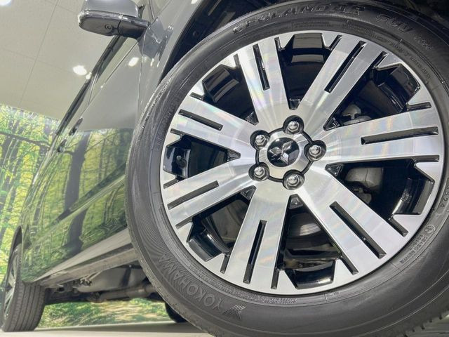 �y����18�C���`�A���~�z�C�[���z�O�ςɃ}�b�`���������A���~�z�C�[���𑕒����Ă���܂��B�e��ЊO�A���~�z�C�[����A�X�^�b�h���X�^�C�����戵�����Ă���܂��B���񂲑��k����������