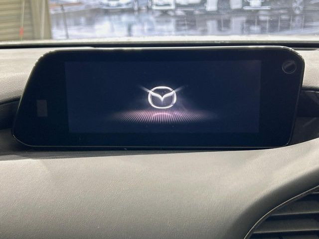 �y8.8�C���`�}�c�_�R�l�N�g�z�ԓ��̕��͋C�Ƀ}�b�`������^�̃f�B�X�v���C�B�X�}�z�ڑ��ł̃i�r�g�p��Bluetooth�Đ����A�l�X�ȋ@�\���y���߂܂��B�����I�ȃ_�C�������삪�\�ŁA�g��������ǍD�ł��B