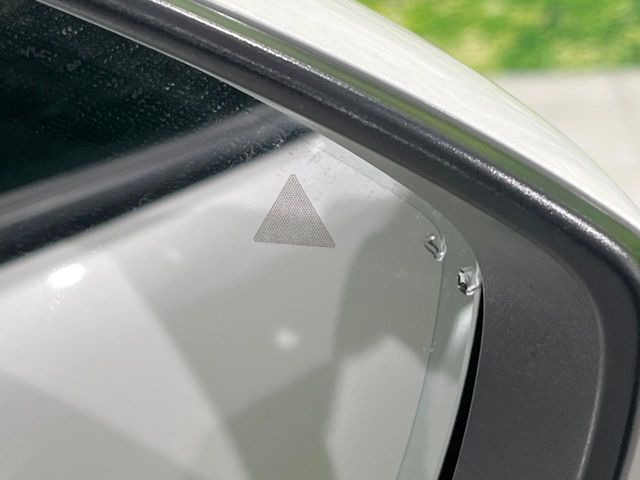 �y�u���C���h�X�|�b�g���j�^�����O�z���s���A�h�A�~���[�̎��p�ɂȂ�₷���ӏ��Ɍ㑱�Ԃ��ڋ߂���ƃT�C�h�~���[�t�߂Ɍx����\���A�h���C�o�[�ɒ��ӊ��N�����Ă���܂��B