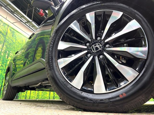 �y����17�C���`�A���~�z�C�[���z�O�ςɃ}�b�`���������A���~�z�C�[���𑕒����Ă���܂��B�e��ЊO�A���~�z�C�[����A�X�^�b�h���X�^�C�����戵�����Ă���܂��B���񂲑��k����������