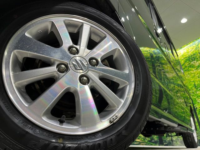 �y����14�C���`�A���~�z�C�[���z�O�ςɃ}�b�`���������A���~�z�C�[���𑕒����Ă���܂��B�e��ЊO�A���~�z�C�[����A�X�^�b�h���X�^�C�����戵�����Ă���܂��B���񂲑��k����������