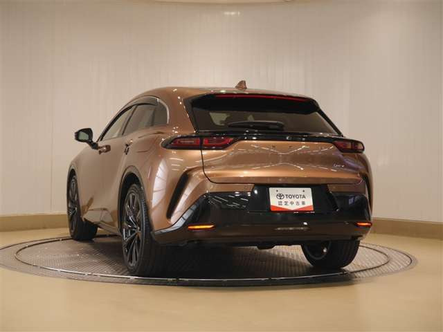 クラウンスポーツ2.5 Z E-Four 4WD