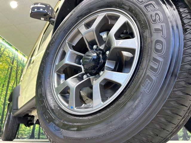 �y����15�C���`�A���~�z�C�[���z�O�ςɃ}�b�`���������A���~�z�C�[���𑕒����Ă���܂��B�e��ЊO�A���~�z�C�[����A�X�^�b�h���X�^�C�����戵�����Ă���܂��B���񂲑��k����������