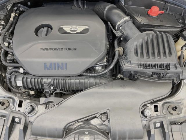 �����X�ł́A�e���[�J�[�̐�p�f�f�e�X�^�[�𓱓��B���Ǝ��i�����e�N�j�J���X�^�b�t���풓���Ă���܂��̂ŁA������̍ۂɂ����S���Ă����p���������܂��B