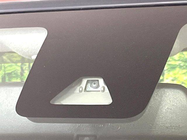 �y�X�}�[�g�A�V�X�g�z���s���ɑO���̎ԗ�����F�����A�Փ˂������Ȏ��͌x��ƃu���[�L�ŏՓˉ���Ɣ�Q�y�����A�V�X�g�B�����S�Ƀh���C�u�����y���݂��������܂��B